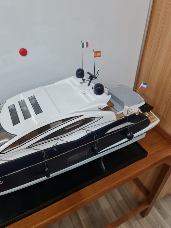 Maquette de bateau Sunseeker Predator 64 - PSM0037