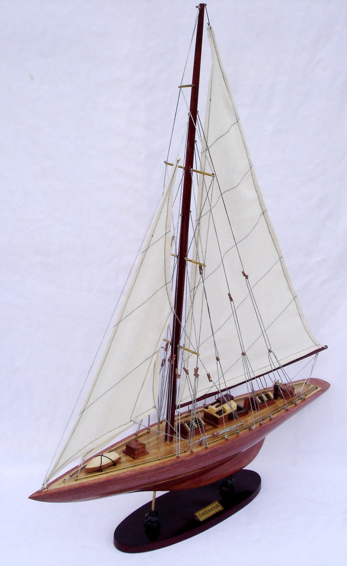 Endeavour_Wood_Finish-6-min.jpg