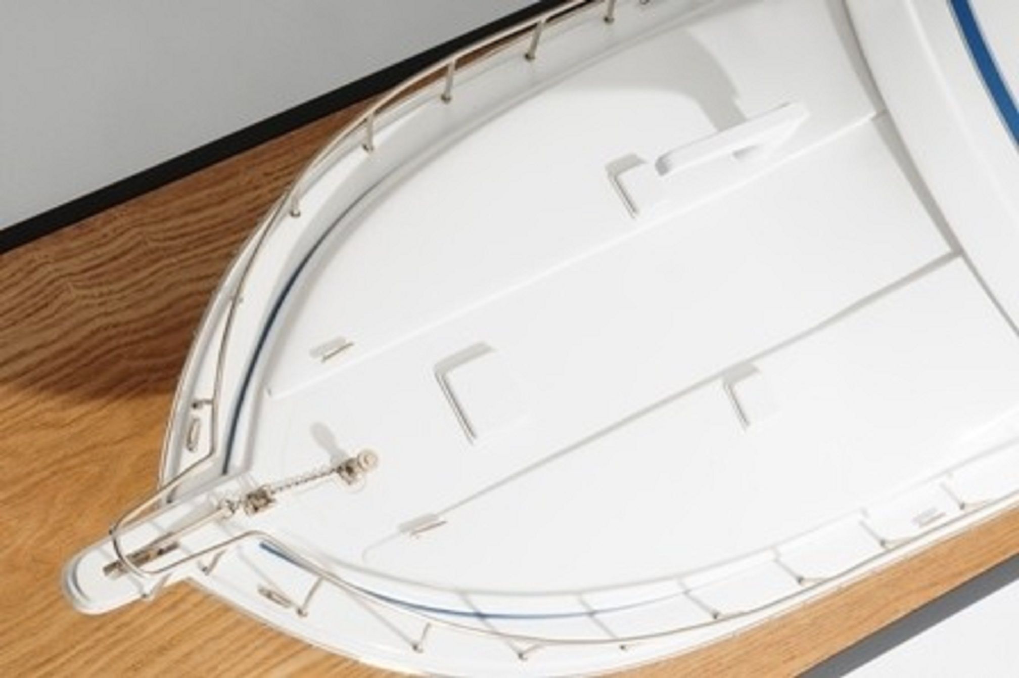 1231-6960-Bertram-700-Model-Yacht-Premier-Range