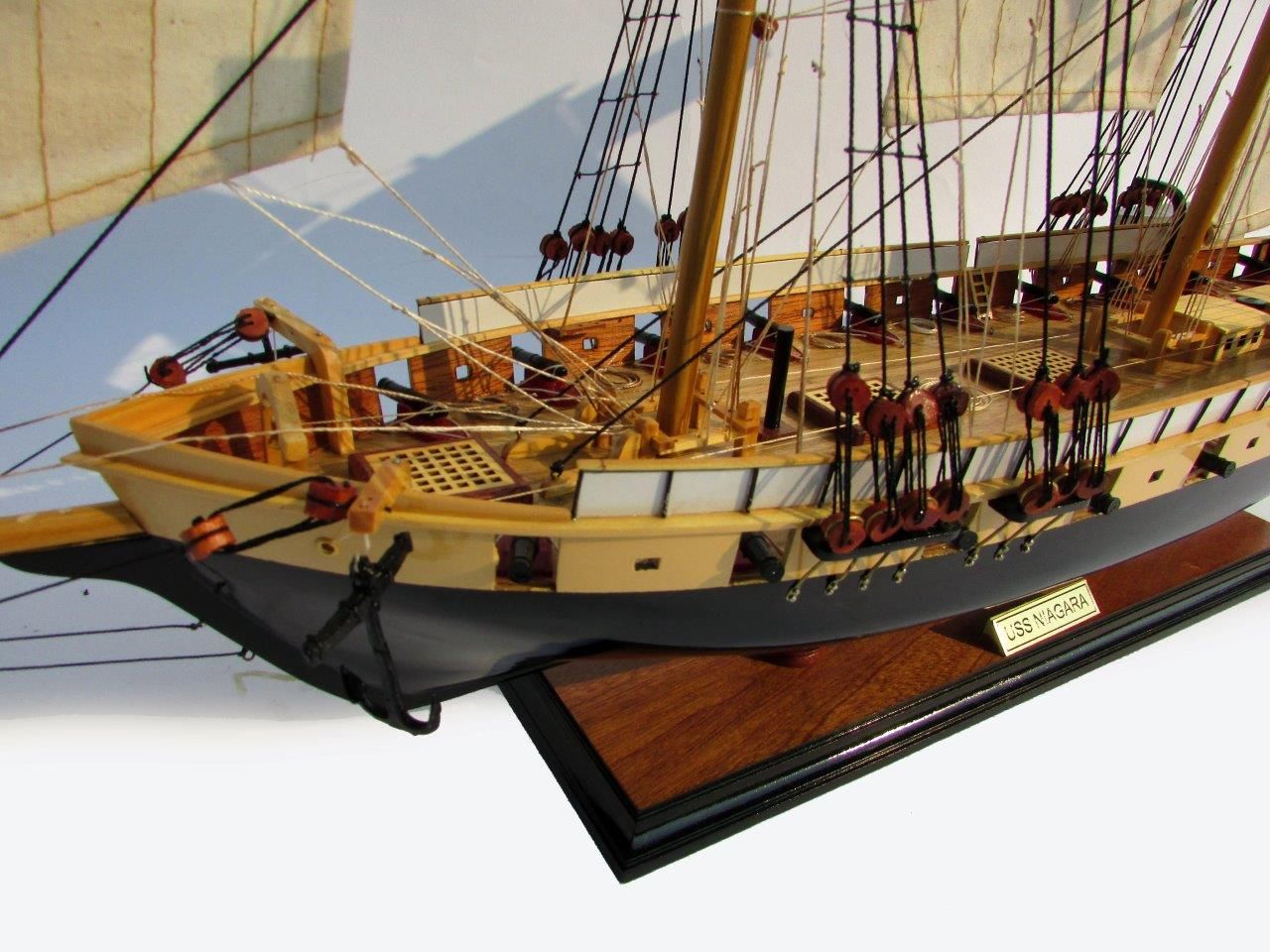 2013-11842-Uss-Niagara-wooden-model-ship