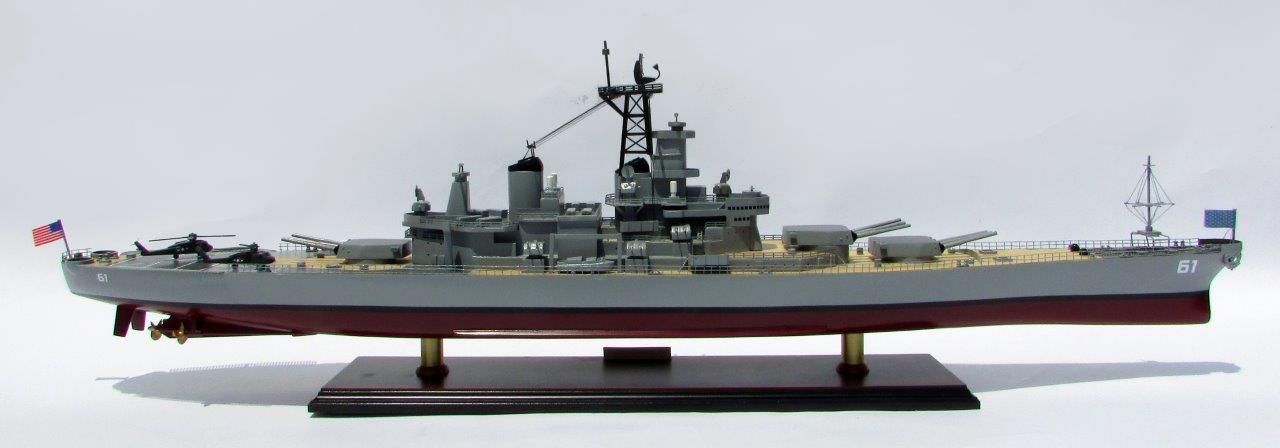 2016-12795-USS-Iowa-model-boat