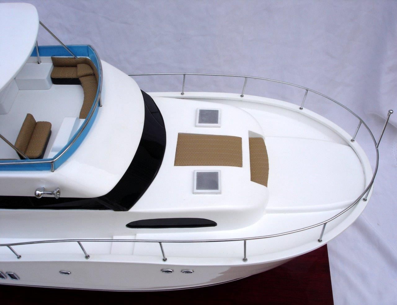 2022-11882-Twin-Hull-Viking-Sport-Yacht-model-boat