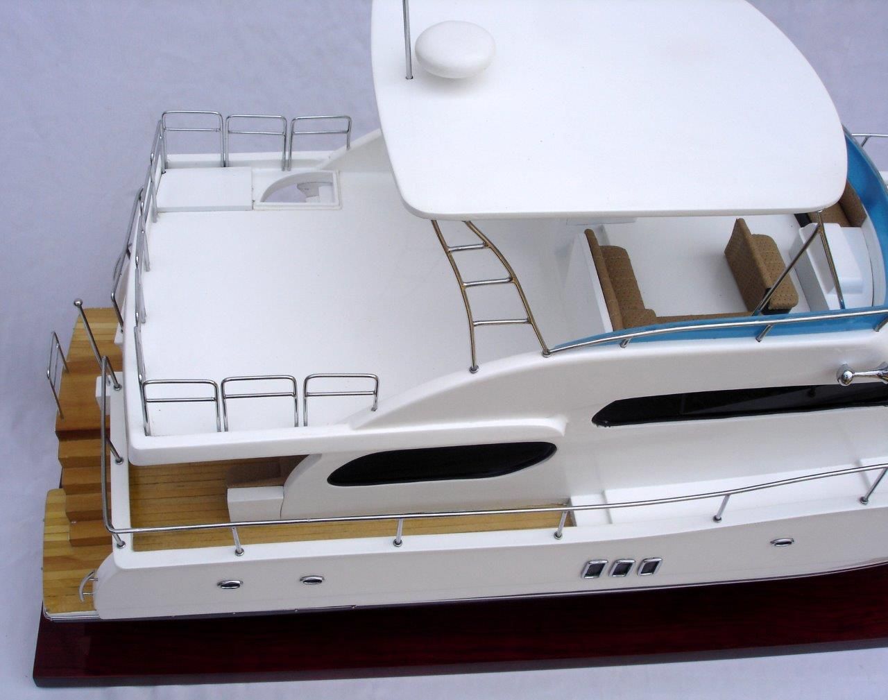 2022-11883-Twin-Hull-Viking-Sport-Yacht-model-boat