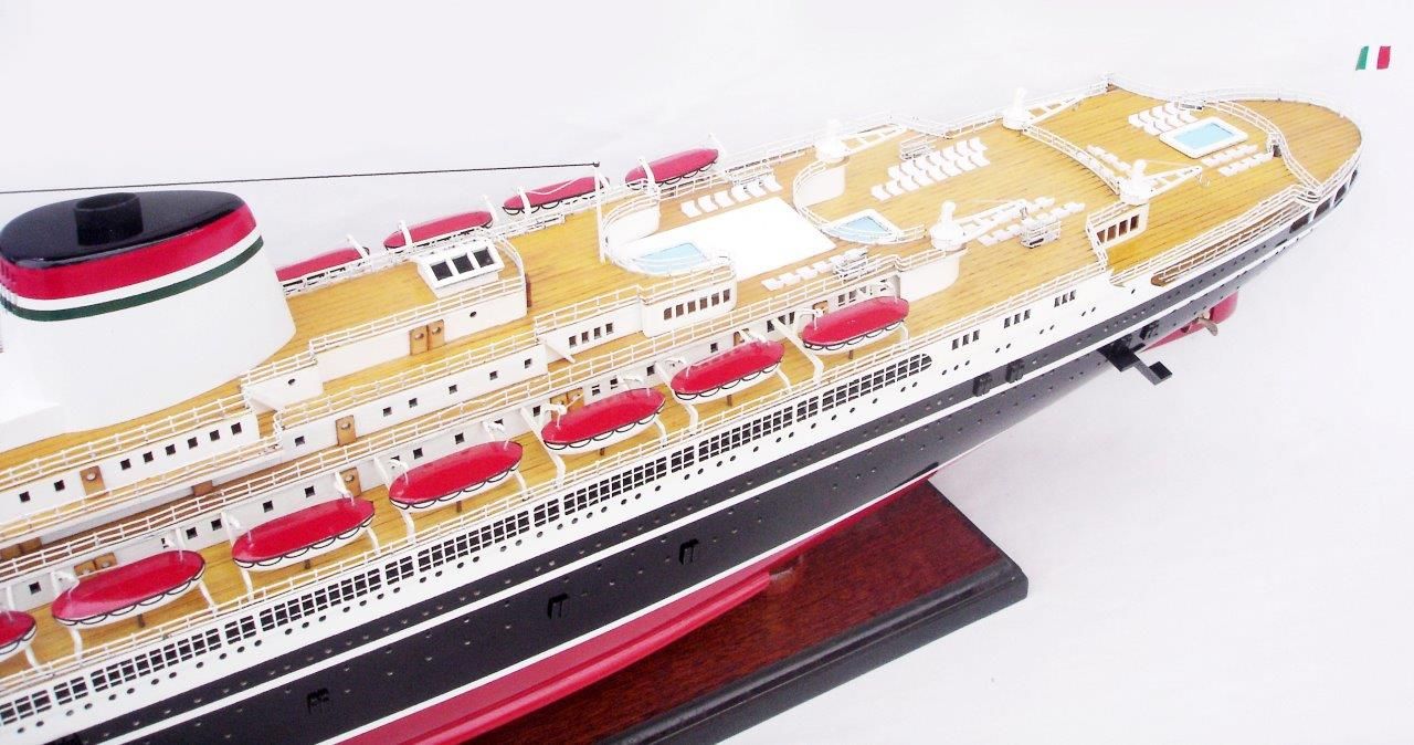 2052-12766-SS-Cristoforo-Colombo-ship-model