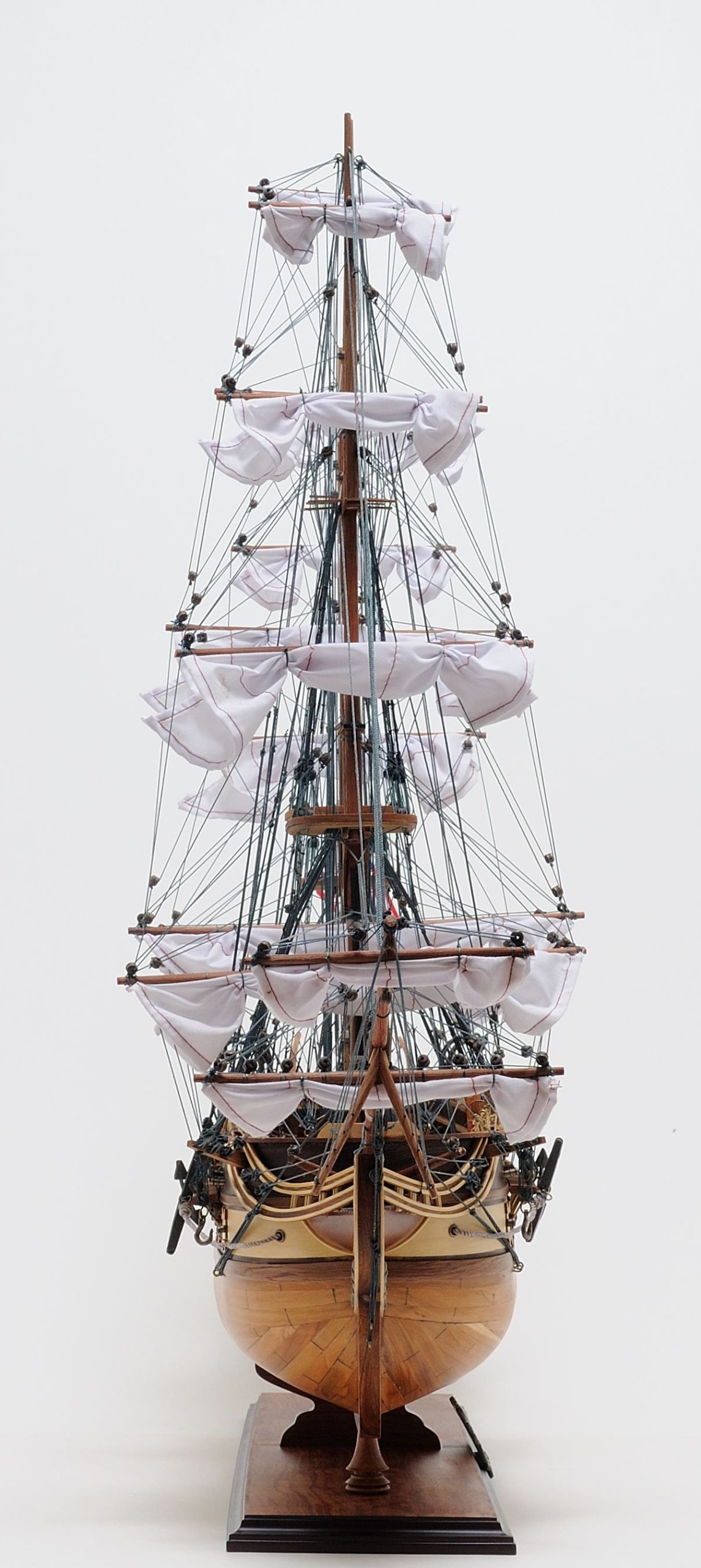The-El-Cazador-Model-Ship4-scaled-1