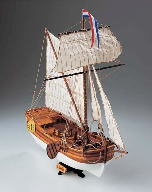Maquette à monter - Le Leida bateau de pêche néerlandais - Corel (SM57)