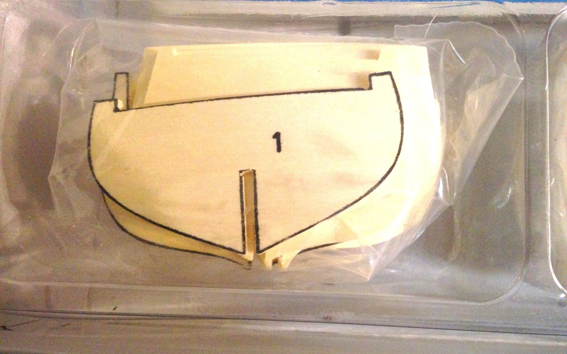 1094-7129-Leida-Model-Boat-Kit-scaled