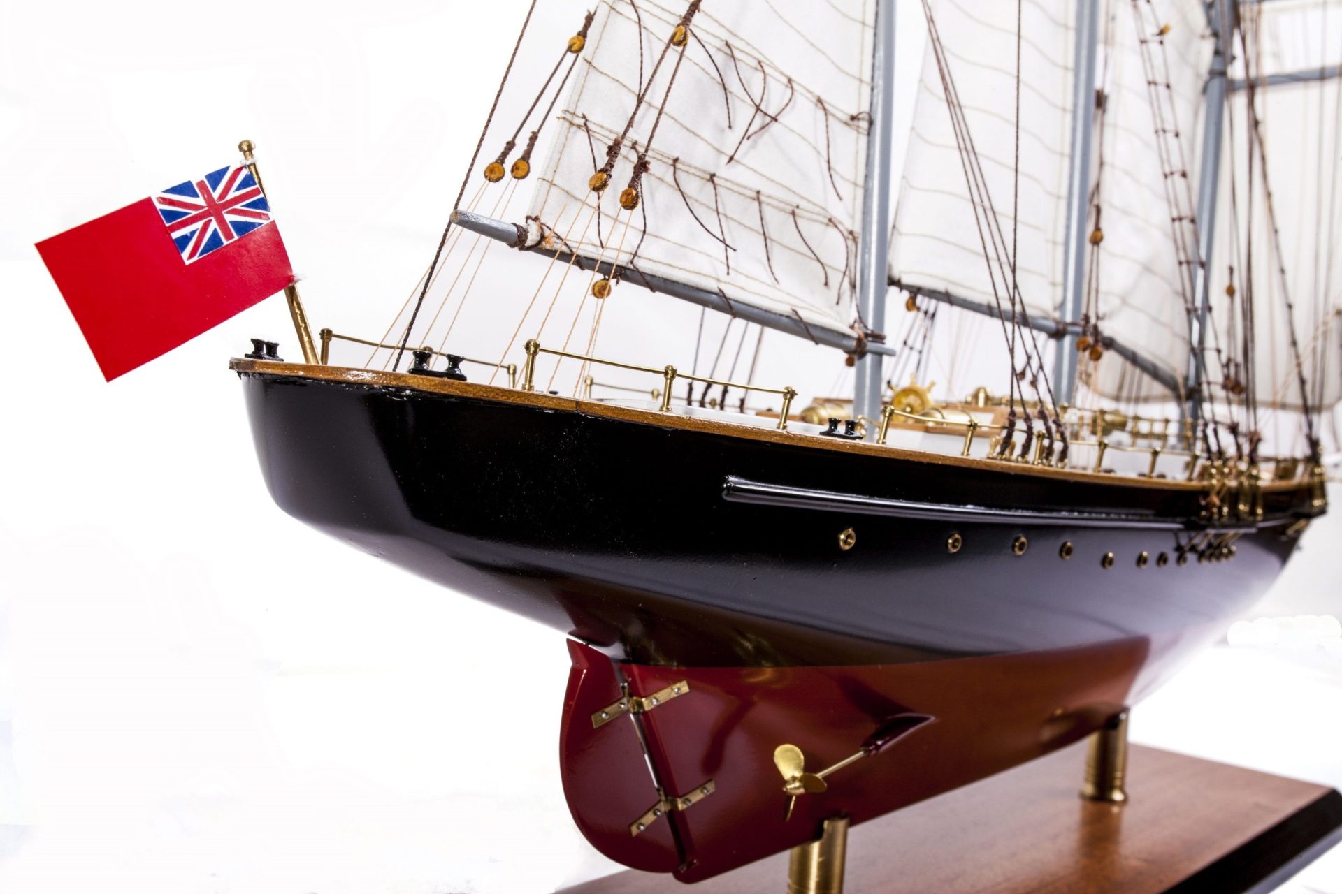 1524-9092-Sir-Winston-Churchill-Model-Boat-scaled