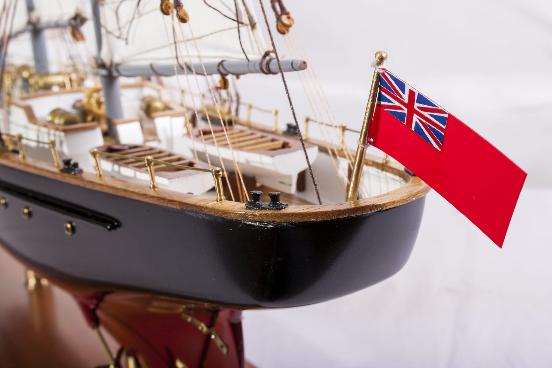 1524-9097-Sir-Winston-Churchill-Model-Boat-scaled