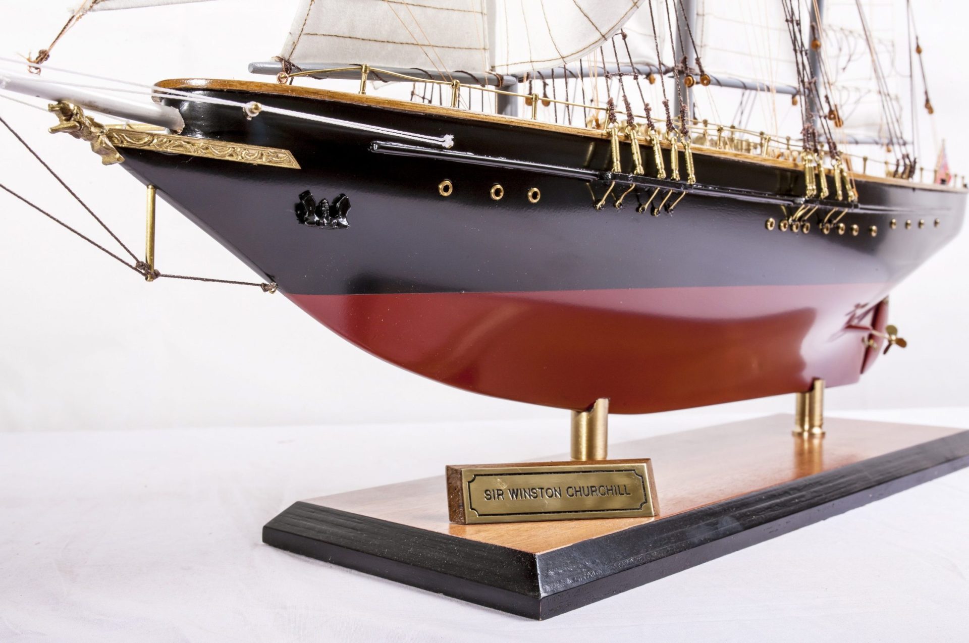1524-9099-Sir-Winston-Churchill-Model-Boat-scaled