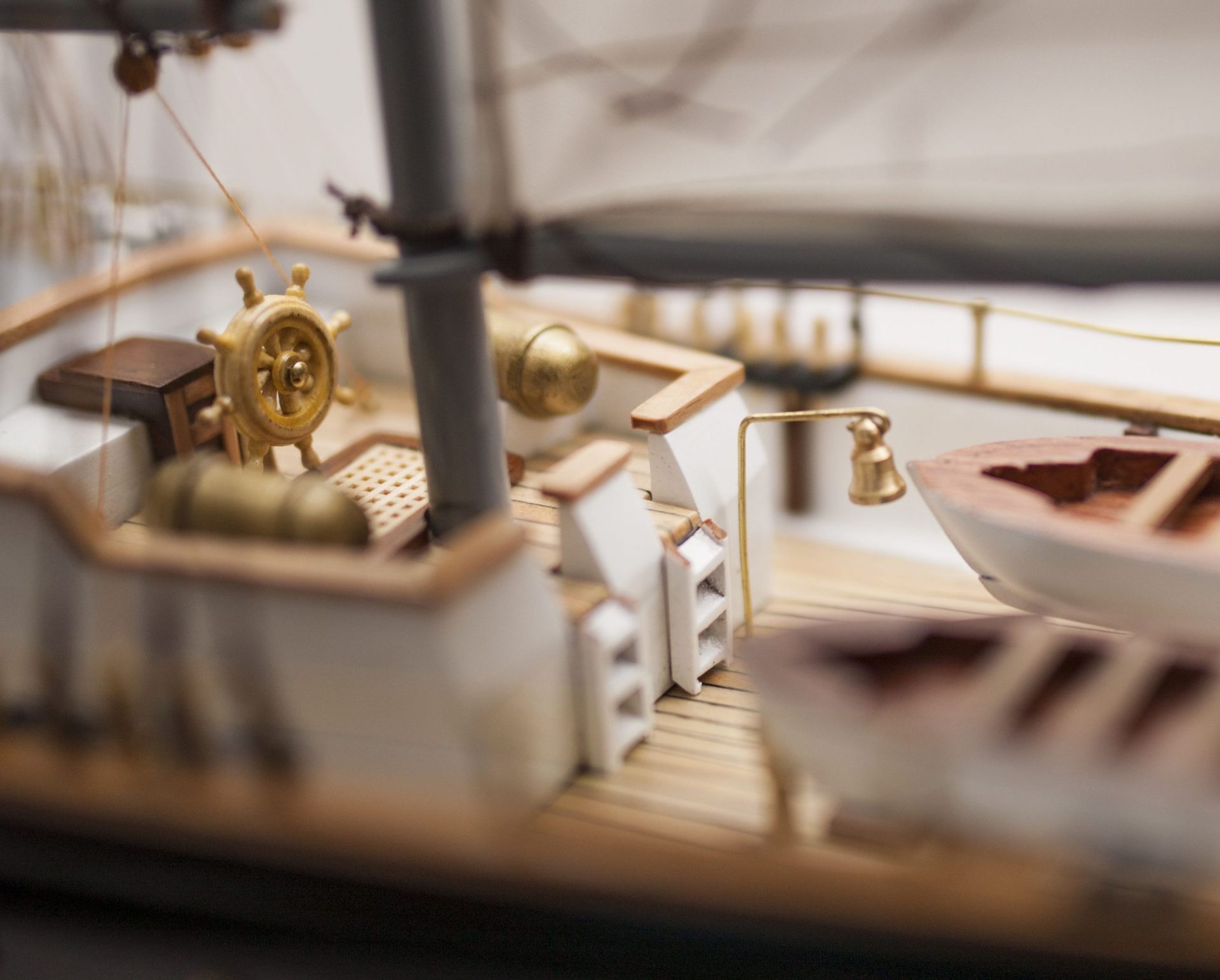 1524-9101-Sir-Winston-Churchill-Model-Boat-scaled