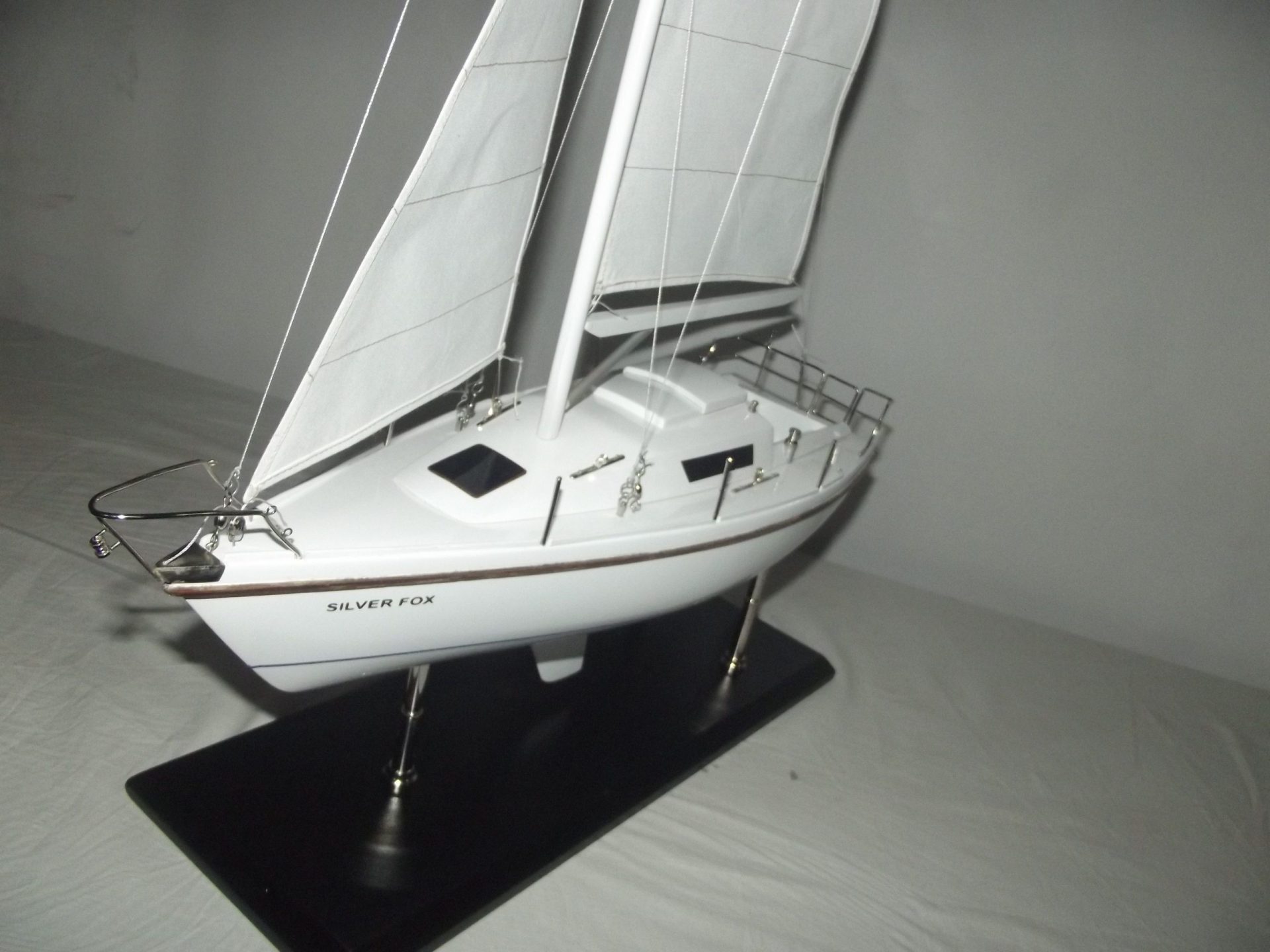 1688-9545-Silver-Fox-Laser-28-Sailing-Boat-scaled