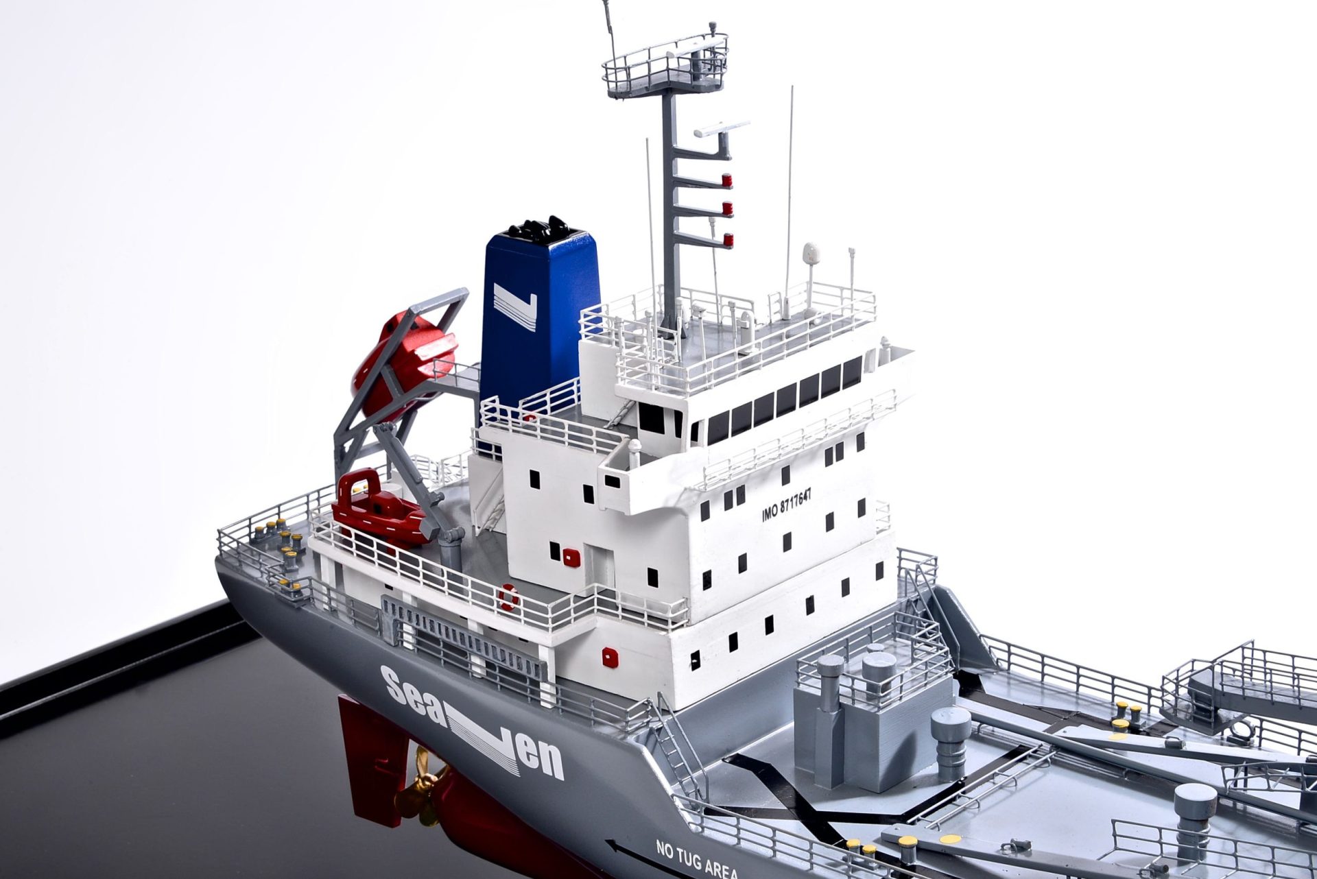 2474-14119-Seaven-Luck-Model-Ship-scaled