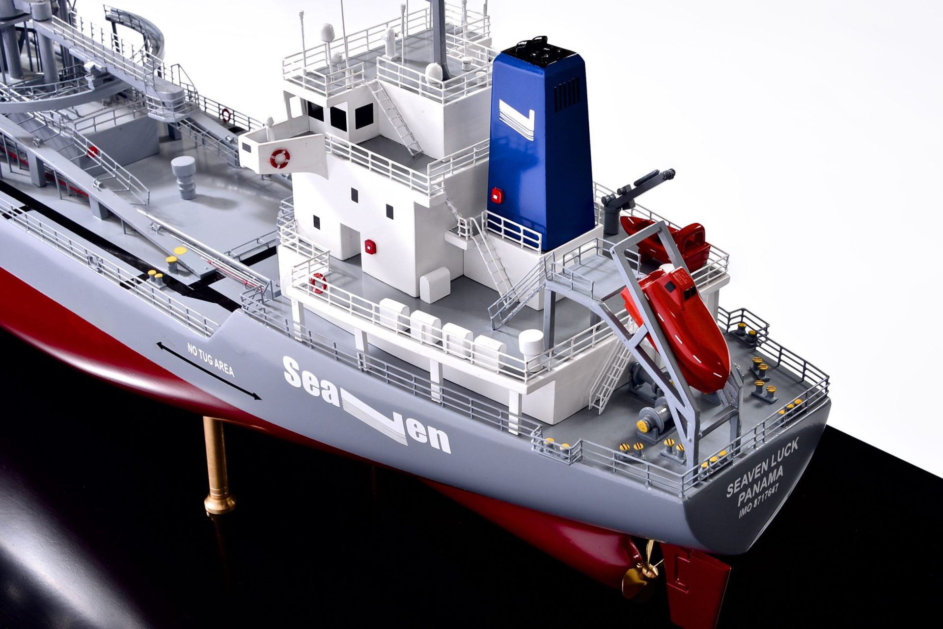 2474-14134-Seaven-Luck-Model-Ship-scaled