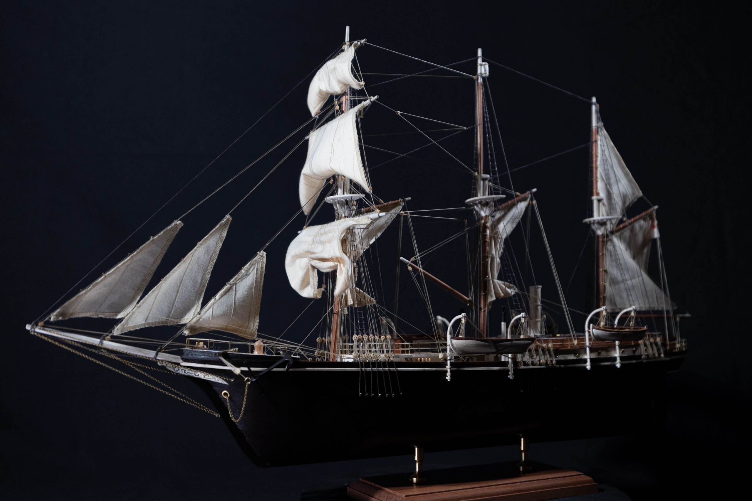 ENDURANCE_1-scaled