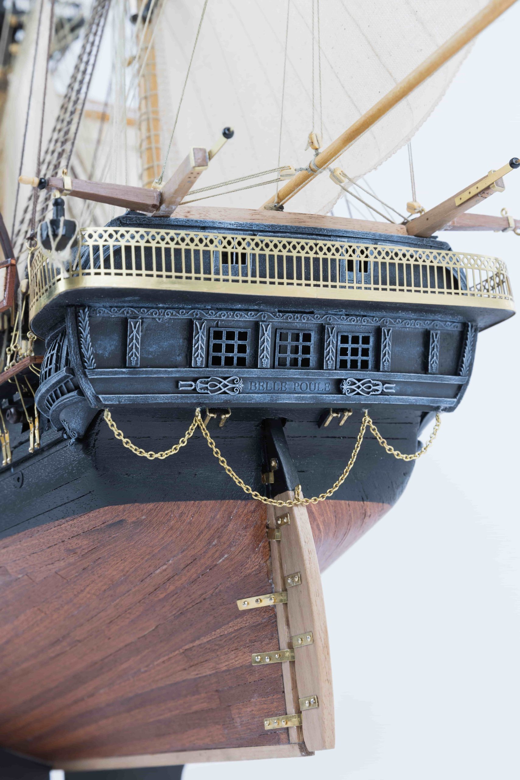 Maqueta-de-barco-de-madera-Belle-Poule-OcCre-10compressed-scaled
