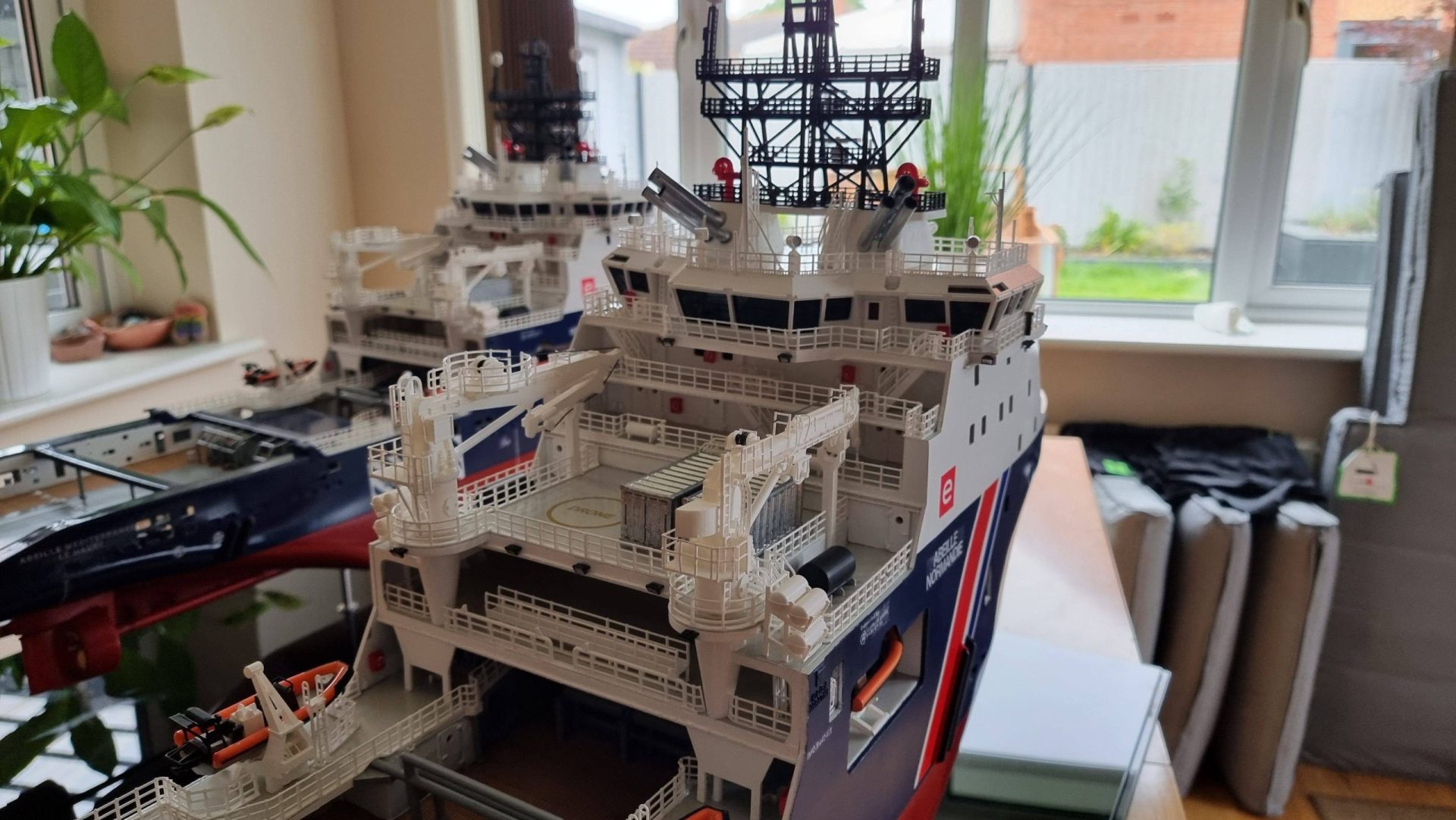 QNH7tdHo-scaled