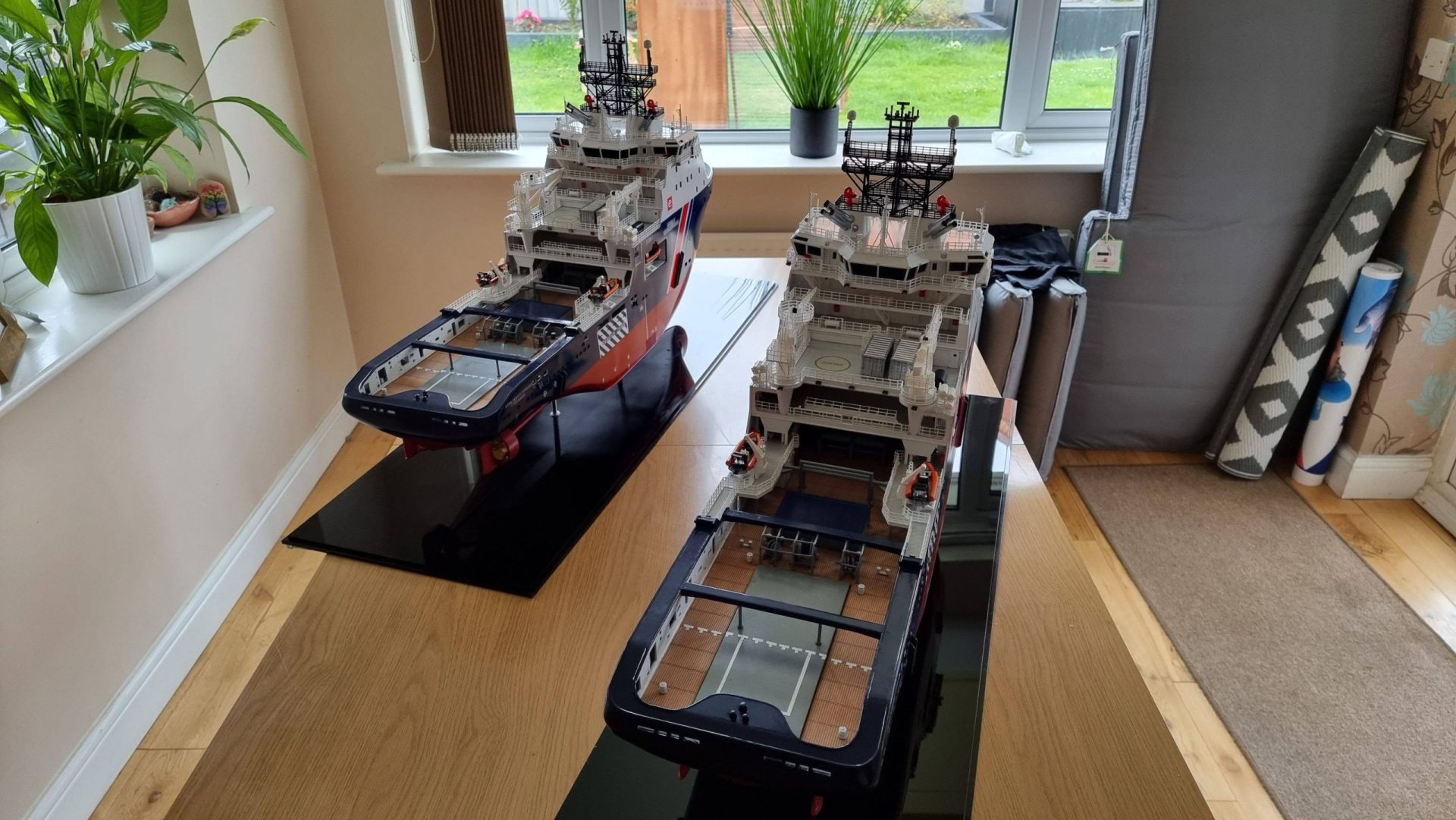 y-4EWFRQ-scaled