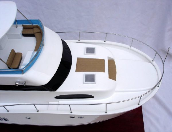 Viking Sport Yacht à double coque - Bateau miniature - GN