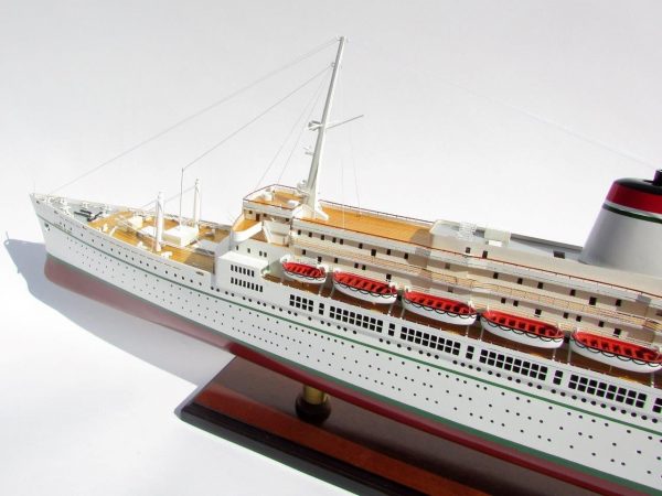 Maquette de bateau SS Leonardo Da Vinci Coque blanc et rouge - GN