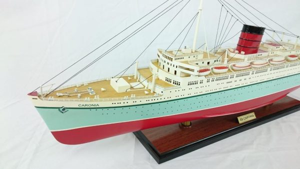 Bateau modèle RMS Caronia - GN