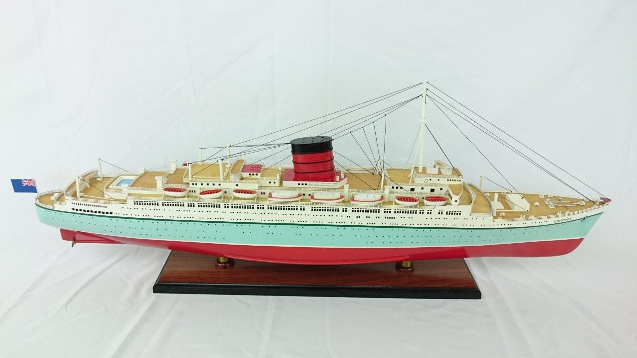 Bateau modèle RMS Caronia - GN