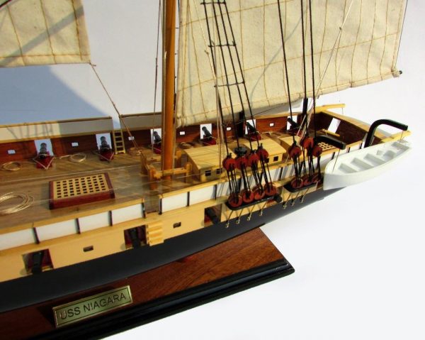 Modèle de navire en bois de USS Niagara - GN