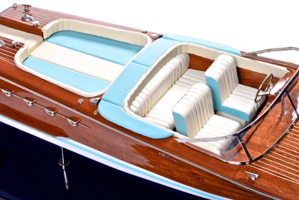 Maquette bateau - Super Riva Aquarama (Distrazione)