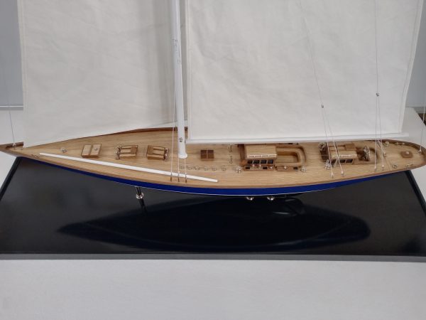 Velsheda (Gamme Première) - Maquette bateau -