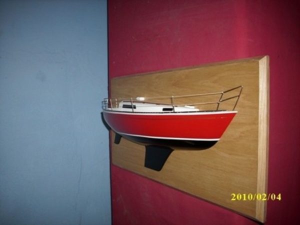 Maquette bateau - Demi-coque Goodwind Trapper 500