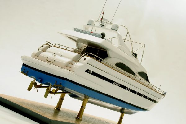 Maquette bateau à moteur - Astondoa 72 GLX
