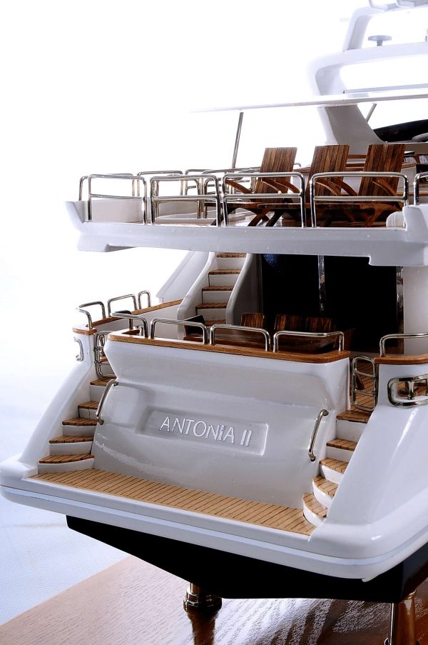 Maquette bateau - Yacht Antonia II