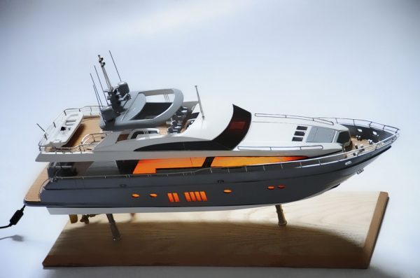 Maquette bateau - Princess 32M
