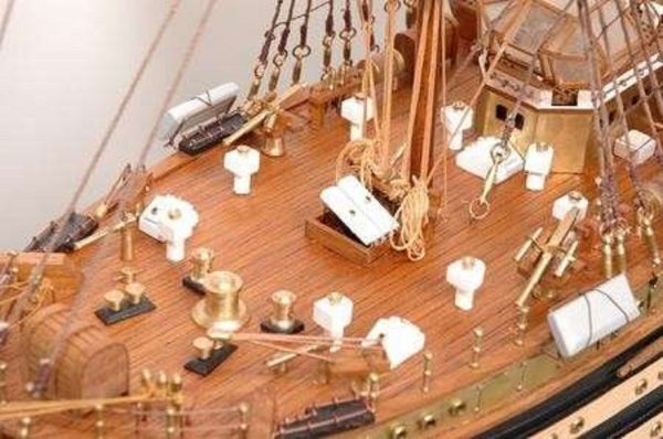 Maquette bateau - Amerigo Vespucci (Gamme Supérieure)