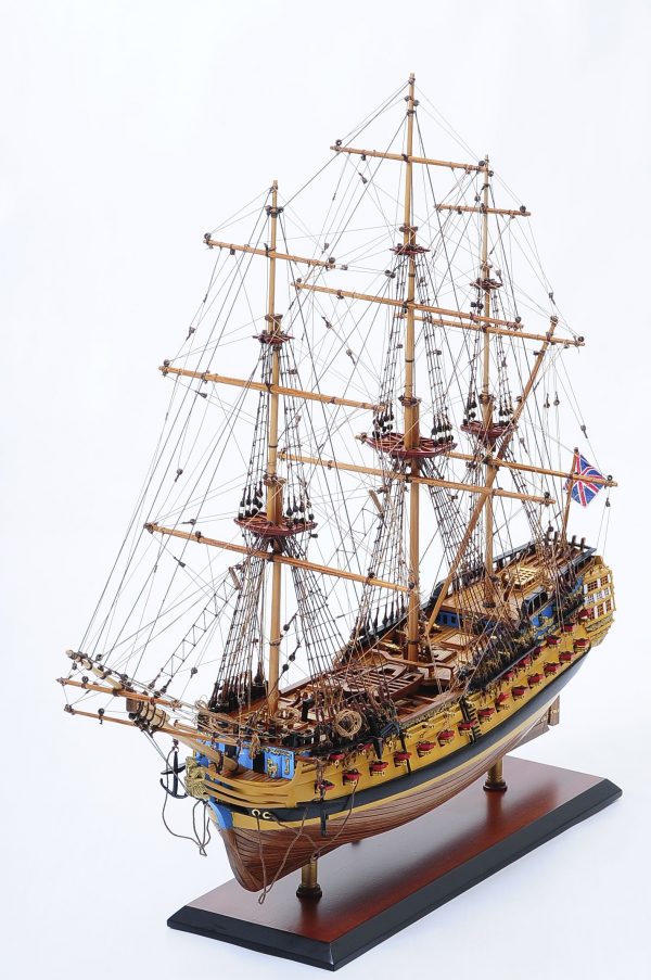 Maquette bateau - HMS Bellona (Gamme Supérieure)