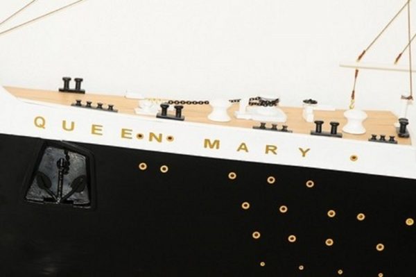 Demi-Coque RMS Queen Mary - Maquette de bateau