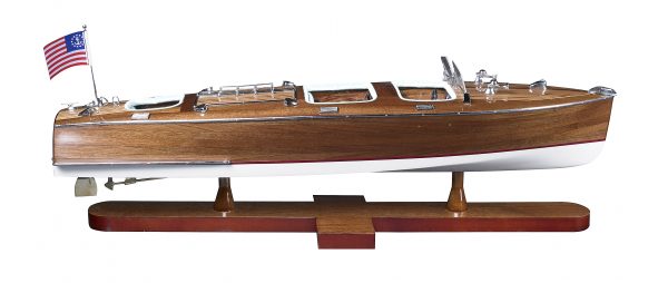 Maquette bateau -  Vedette Triple Cockpit (Gamme Standard) - AM (AS183)