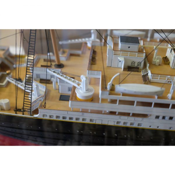 Titanic N° 3 (avant, plate-forme & décor coque) - Maquette à construire - Mantua Models (727)