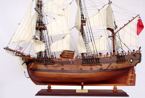 Maquette bateau - HMS Endeavour (Gamme Standard) - GN