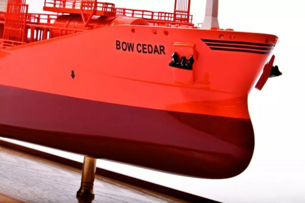 Modèle personnalisé de pétrolier Bow Cedar