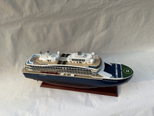 Maquette de bateau de croisière Ponant Le Commandant Charcot - GN0001